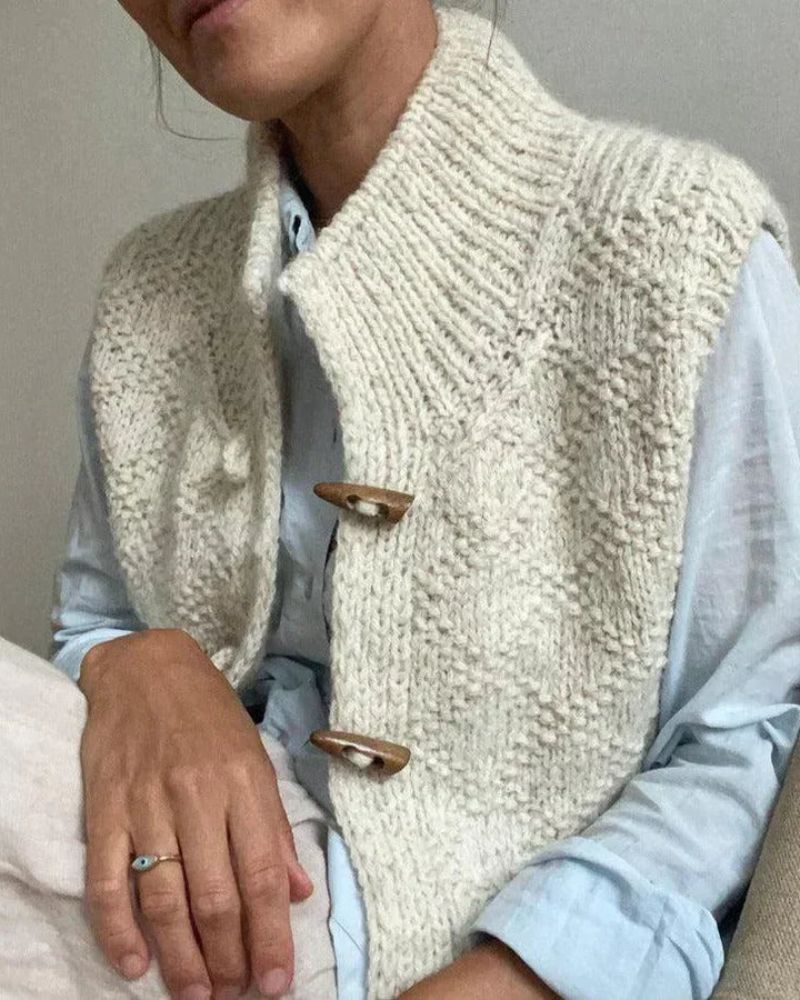 Camila | Women's Knit Vest | Sleeveless - Vellmont & Co.