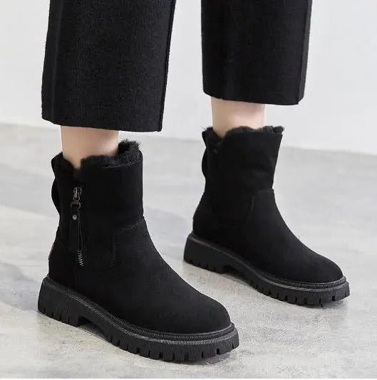 Yvonne | Women's Suede Ankle Boots | Sheepskin-Lined - Vellmont & Co.